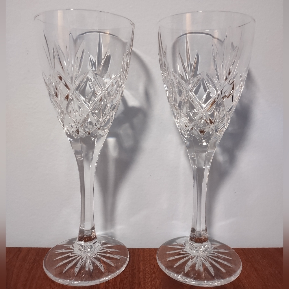 Discontinued - Set Of 2 Royal Doulton "CANTERBURY" Crystal Wine Glasses